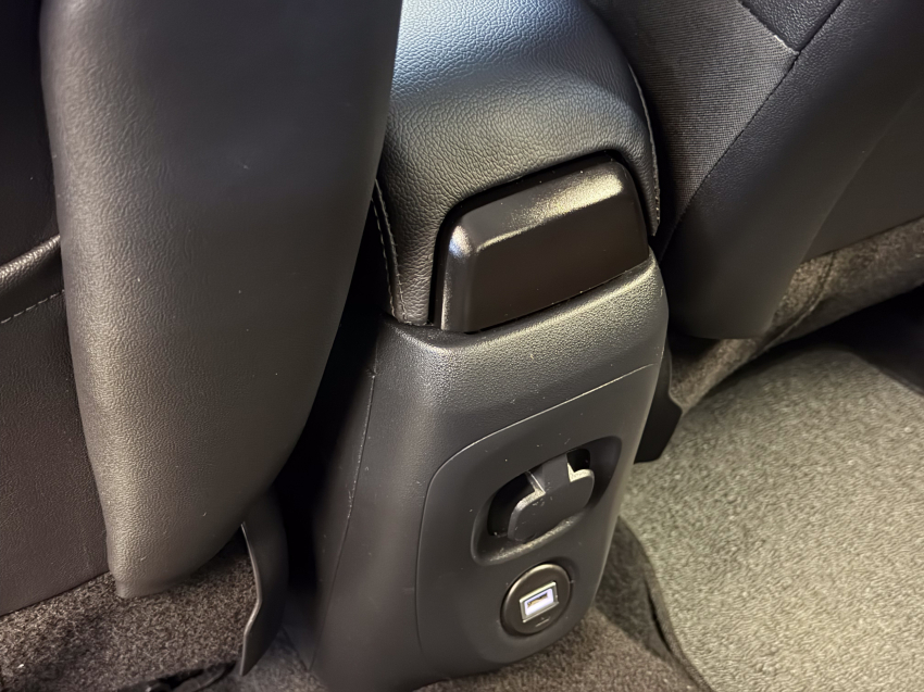 Citroen C4 CACTUS 1.6 THP FLEX SHINE PACK EAT6 27