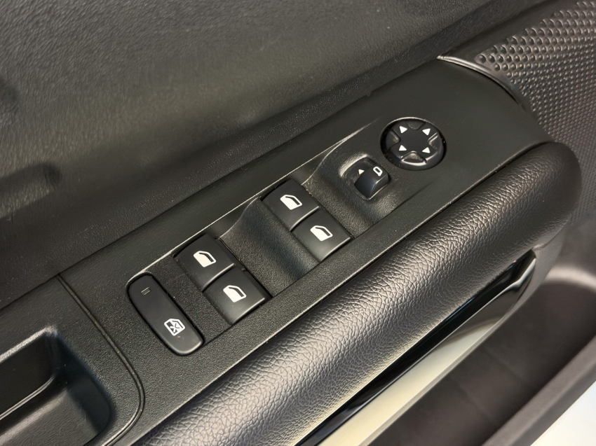 Citroen C4 CACTUS 1.6 THP FLEX SHINE PACK EAT6 23
