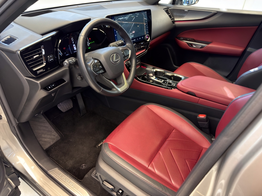 Lexus NX 450h+ 2.5 PHEV AWD CVT 15