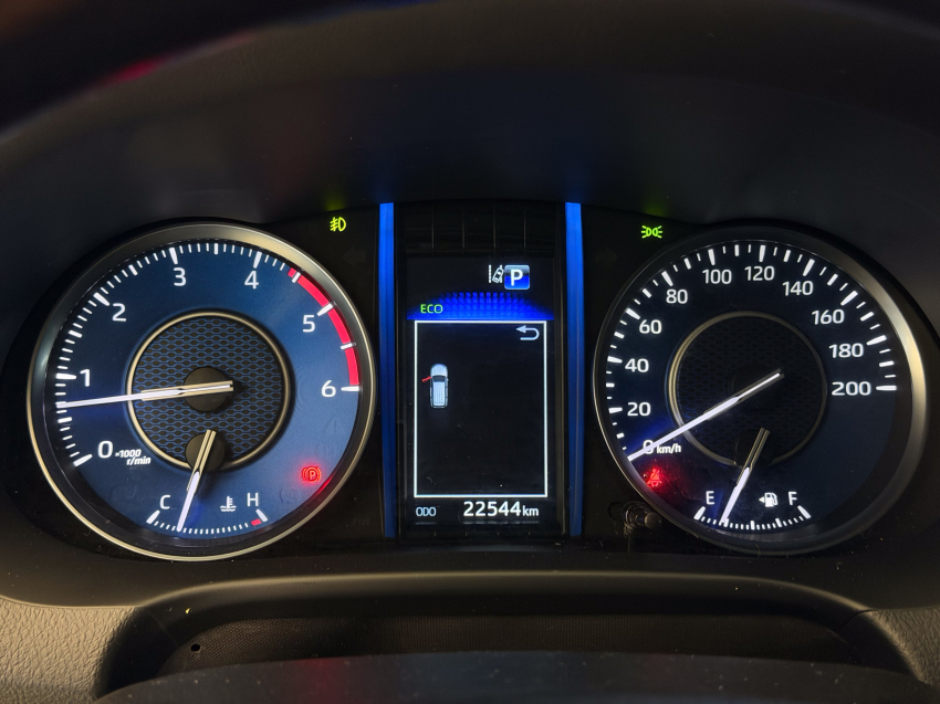 Toyota HILUX SW4 2.8 D-4D TURBO DIESEL SRX 4X4 AUTOMÁTICO 14