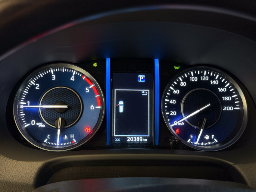 Toyota HILUX SW4 2.8 D-4D TURBO DIESEL SRX PLATINUM 4X4 AUTOMÁTICO 13