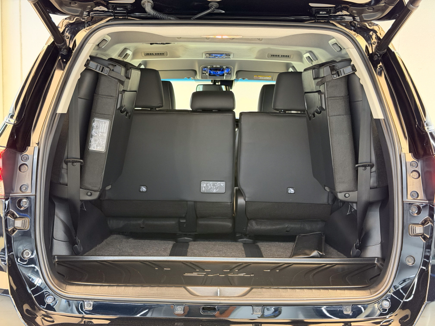Toyota HILUX SW4 2.8 D-4D TURBO DIESEL SRX PLATINUM 4X4 AUTOMÁTICO 11