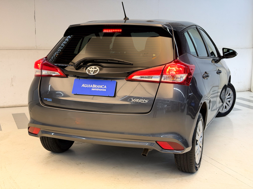 Toyota YARIS 1.5 16V FLEX XL MULTIDRIVE 10