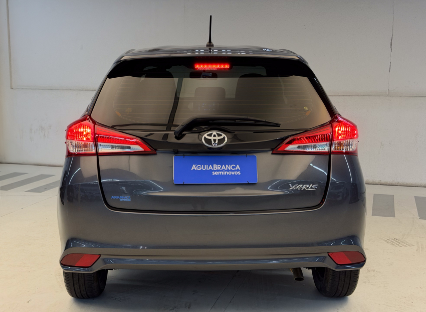 Toyota YARIS 1.5 16V FLEX XL MULTIDRIVE 8