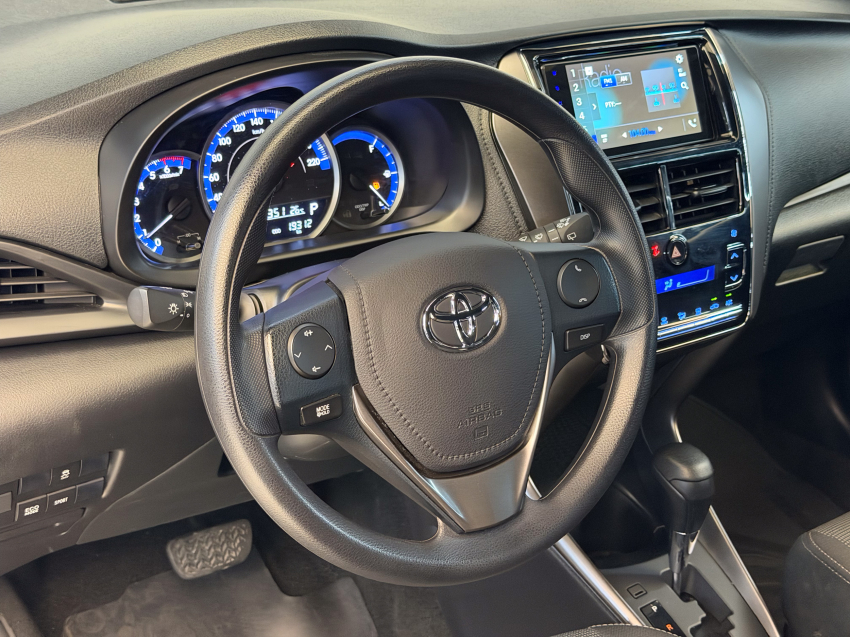 Toyota YARIS 1.5 16V FLEX XL MULTIDRIVE 15