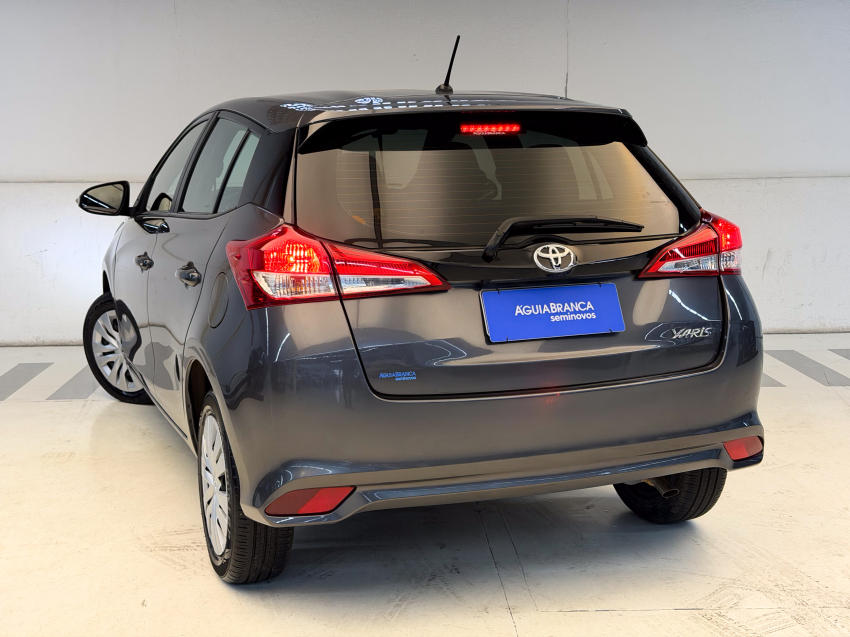 Toyota YARIS 1.5 16V FLEX XL MULTIDRIVE 7