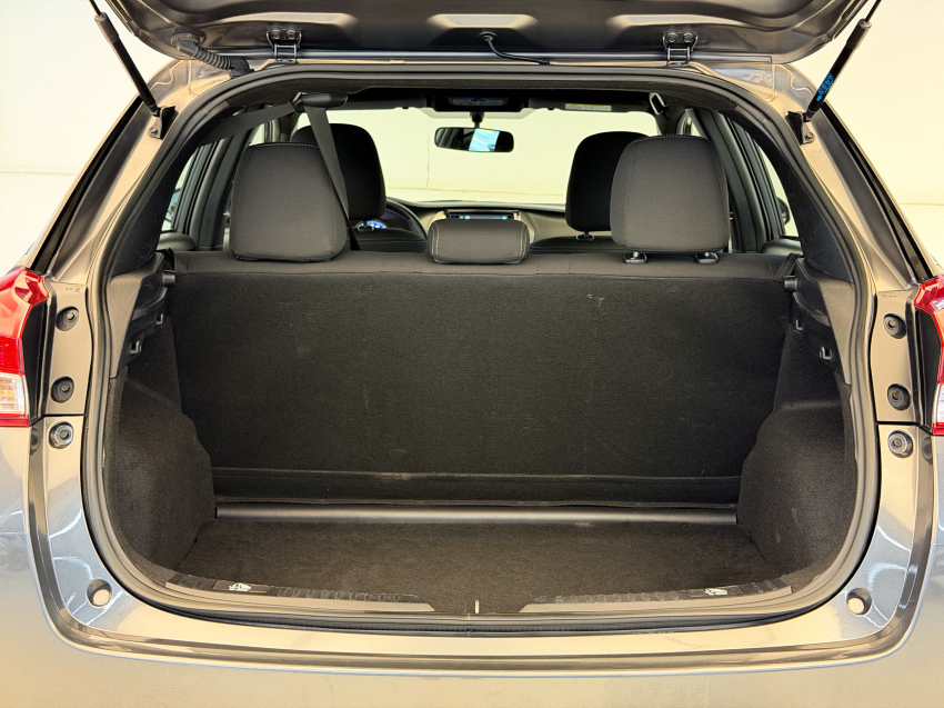 Toyota YARIS 1.5 16V FLEX XL MULTIDRIVE 11