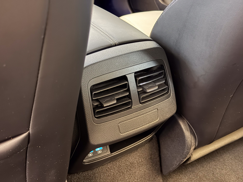 BYD KING 1.5 DM-I PHEV GS AUTOMÁTICO 26