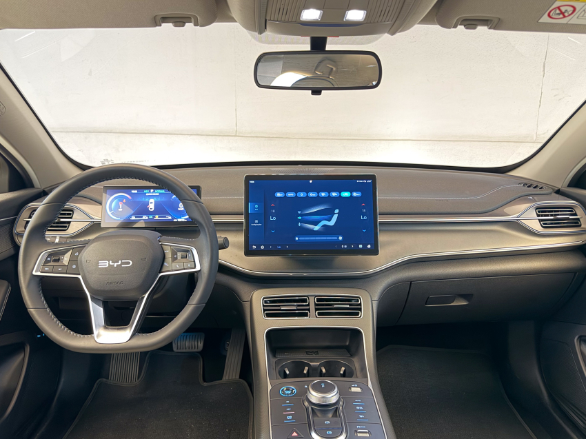 BYD KING 1.5 DM-I PHEV GL AUTOMÁTICO 13