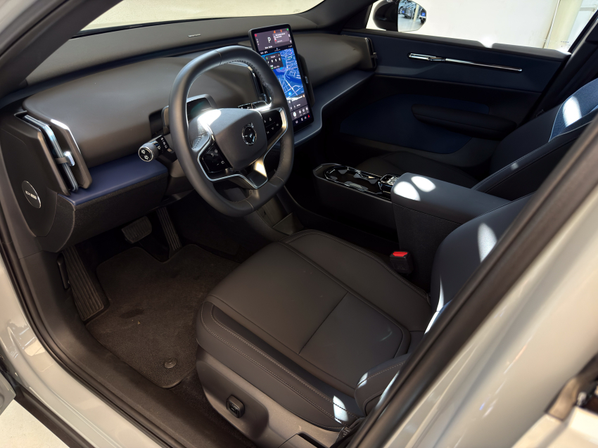 Volvo EX30 69 KW ELÉTRICO ULTRA 15