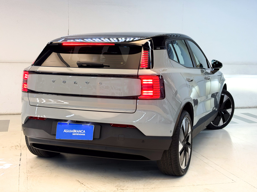 Volvo EX30 69 KW ELÉTRICO ULTRA 10