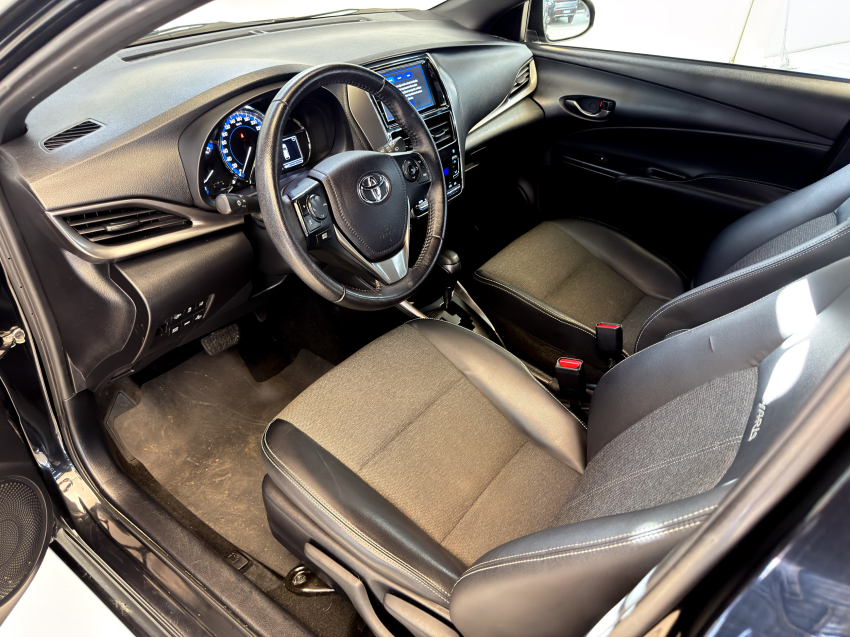 Toyota YARIS 1.5 16V FLEX XS MULTIDRIVE 14