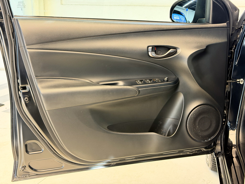 Toyota YARIS 1.5 16V FLEX XS MULTIDRIVE 21