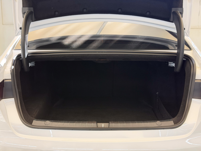 BYD KING 1.5 DM-I PHEV GL AUTOMÁTICO 11