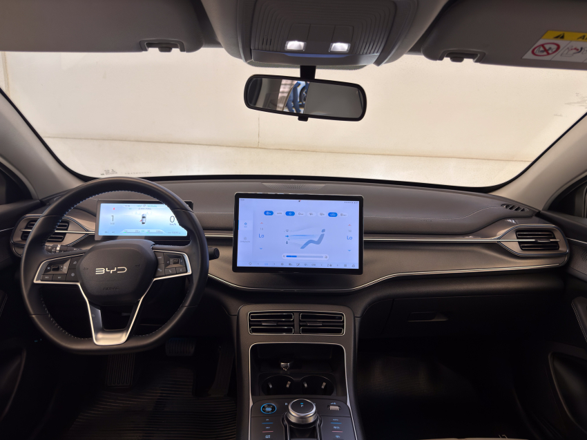 BYD KING 1.5 DM-I PHEV GL AUTOMÁTICO 13