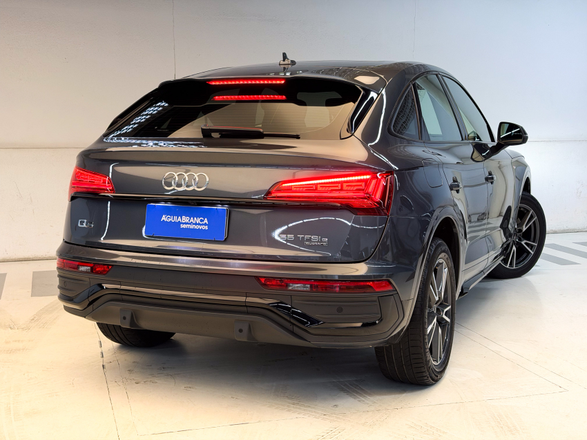 Audi Q5 2.0 55 TFSIE PHEV PERFORMANCE QUATTRO S TRONIC 10