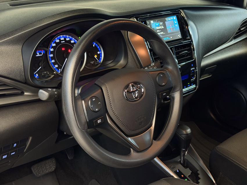 Toyota YARIS 1.5 16V FLEX XL MULTIDRIVE 15