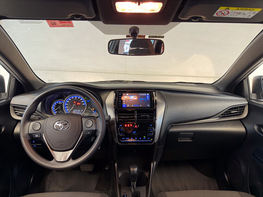 Toyota YARIS 1.5 16V FLEX XL MULTIDRIVE 13