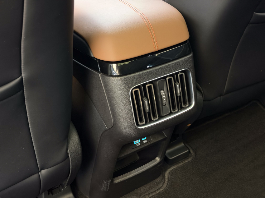 BYD SONG PLUS PREMIUM 1.5 DM-I TURBO HÍBRIDO AWD AUTOMÁTICO 27