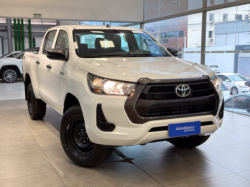 Toyota HILUX 2.8 D-4D TURBO DIESEL CD POWER PACK 4X4 AUTOMÁTICA 5