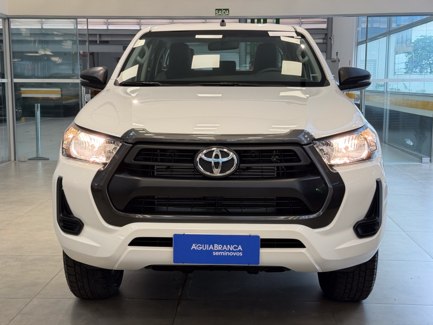 Toyota HILUX 2.8 D-4D TURBO DIESEL CD POWER PACK 4X4 AUTOMÁTICA 3