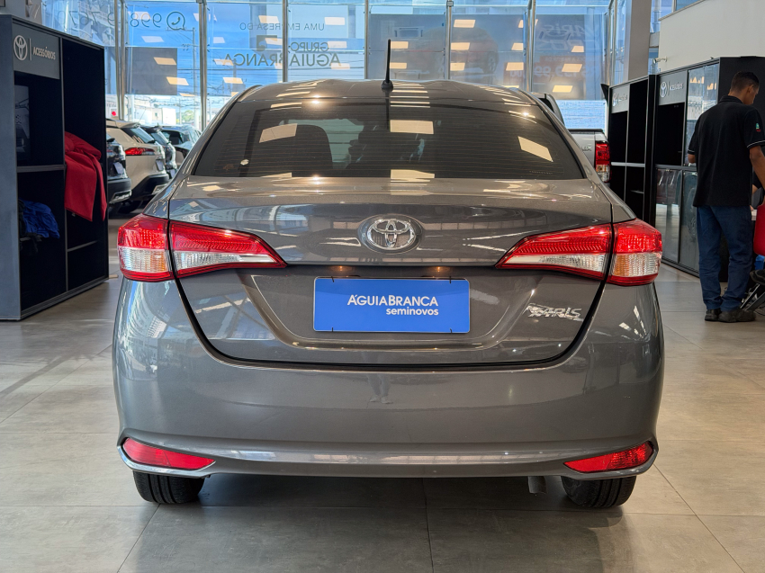 Toyota YARIS 1.5 16V FLEX SEDAN XL MULTIDRIVE 8