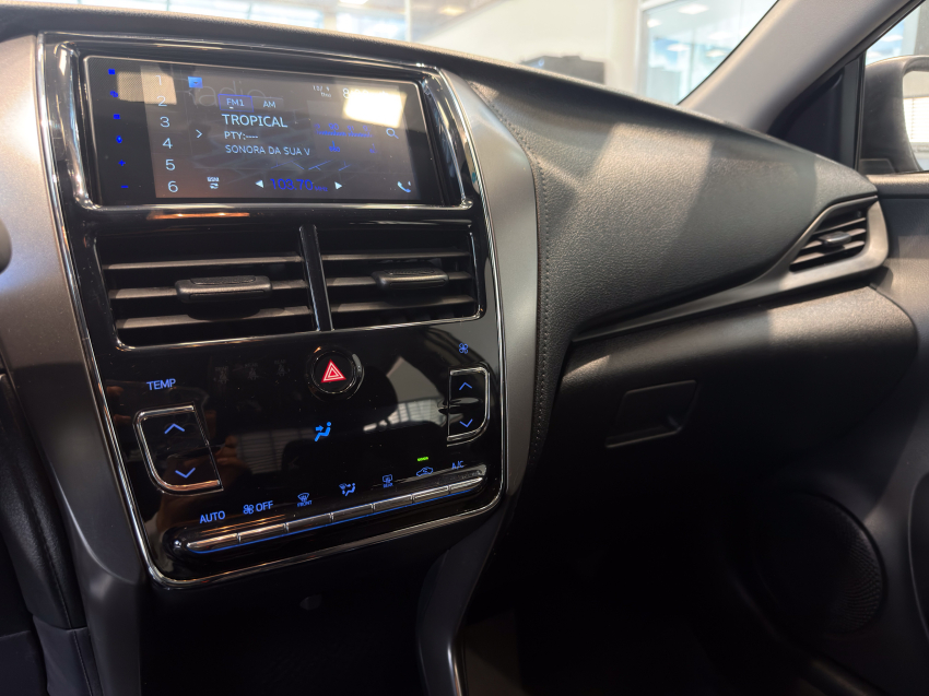 Toyota YARIS 1.5 16V FLEX SEDAN XL MULTIDRIVE 16