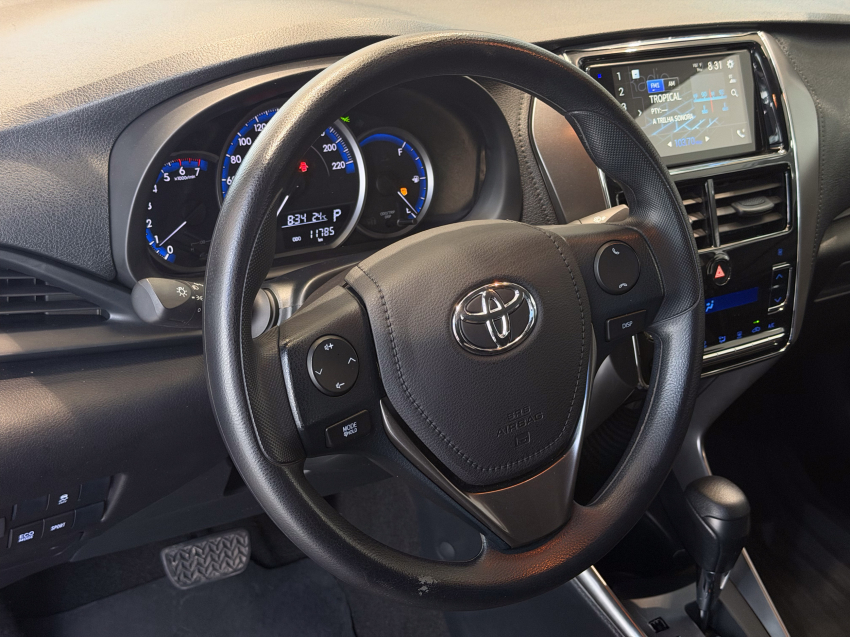 Toyota YARIS 1.5 16V FLEX SEDAN XL MULTIDRIVE 15