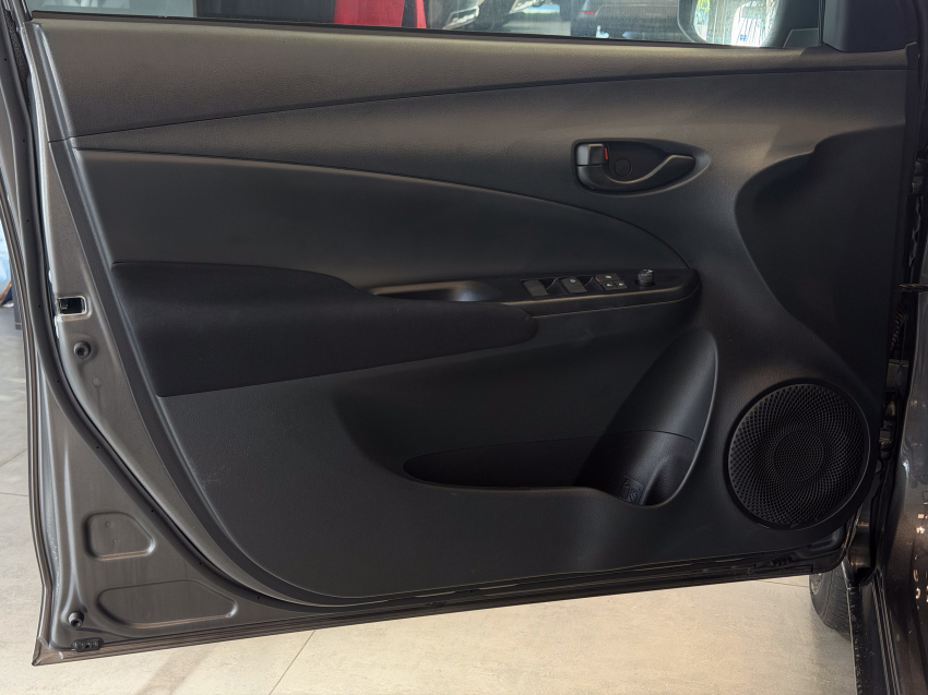 Toyota YARIS 1.5 16V FLEX SEDAN XL MULTIDRIVE 20