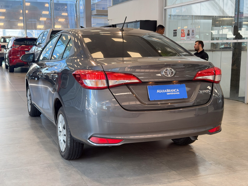 Toyota YARIS 1.5 16V FLEX SEDAN XL MULTIDRIVE 7