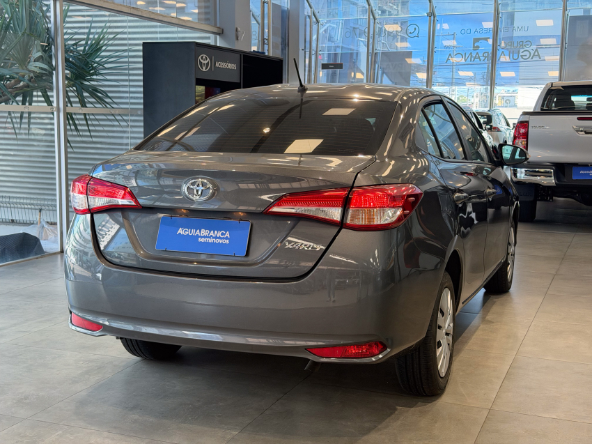 Toyota YARIS 1.5 16V FLEX SEDAN XL MULTIDRIVE 10