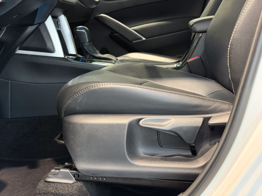 Toyota COROLLA CROSS 2.0 VVT-IE FLEX XRE DIRECT SHIFT 26