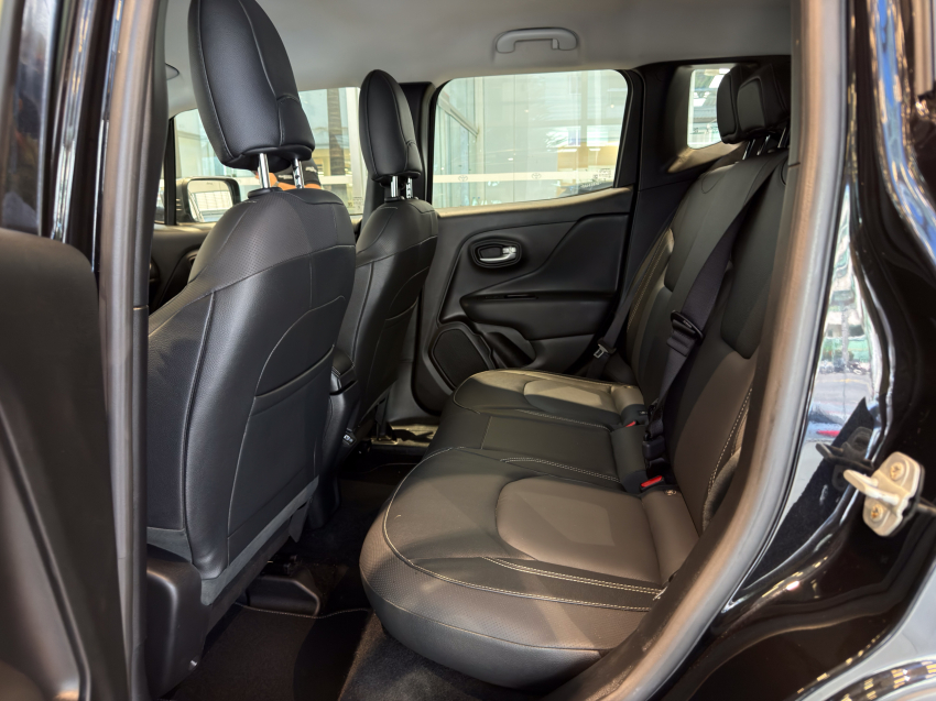 JEEP RENEGADE 1.3 T270 TURBO FLEX LONGITUDE AT6 26