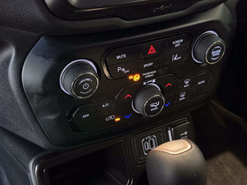 JEEP RENEGADE 1.3 T270 TURBO FLEX LONGITUDE AT6 19
