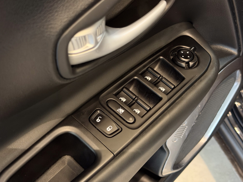 JEEP RENEGADE 1.3 T270 TURBO FLEX LONGITUDE AT6 23
