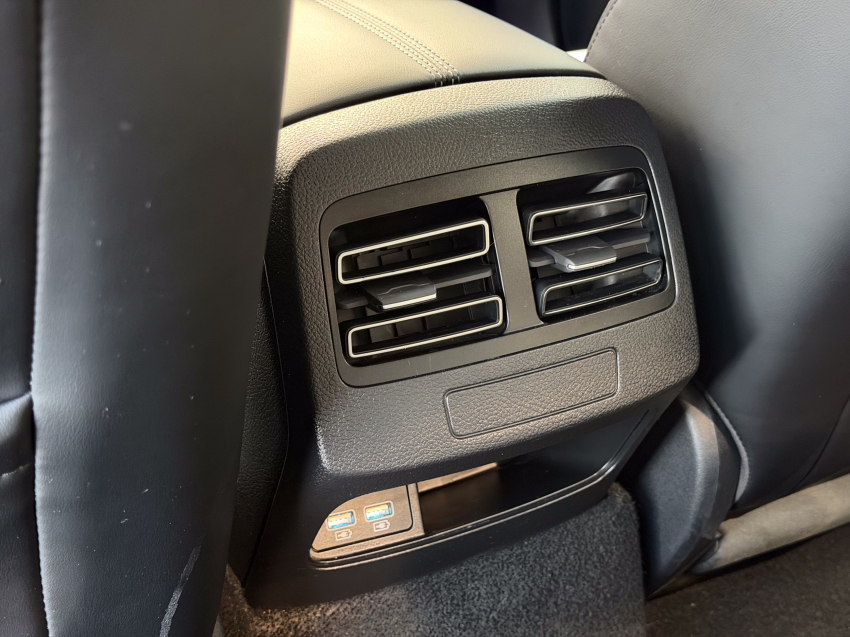 BYD KING 1.5 DM-I PHEV GS AUTOMÁTICO 26