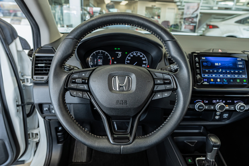Honda CITY 1.5 i-VTEC FLEX HATCH TOURING CVT 15