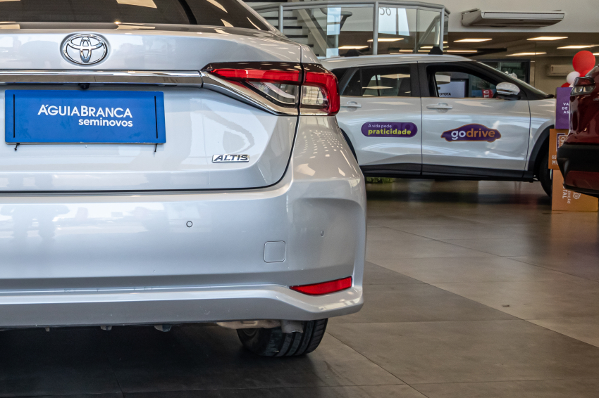 Toyota COROLLA 1.8 VVT-I HYBRID FLEX ALTIS PREMIUM CVT 9