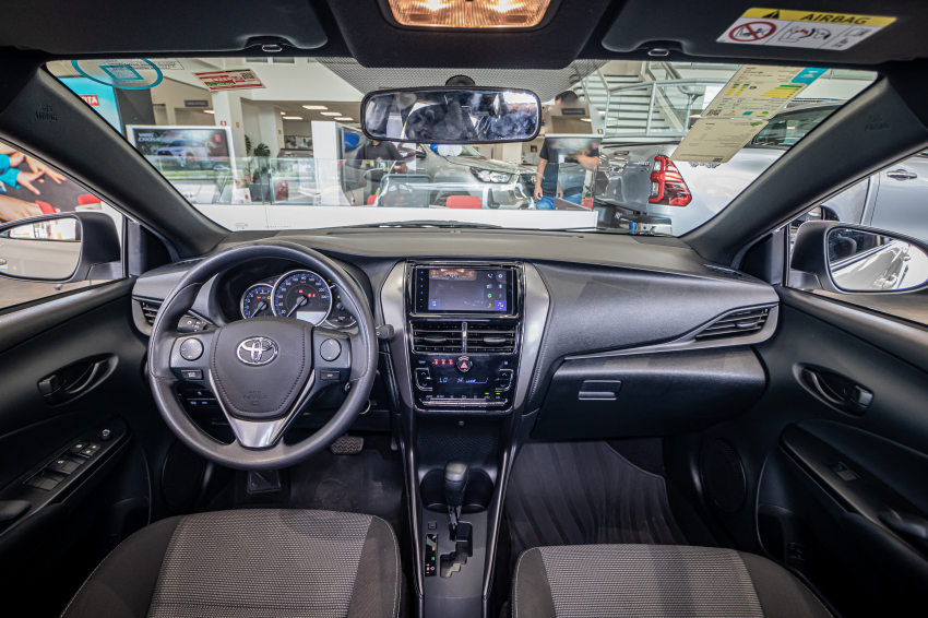 Toyota YARIS 1.5 16V FLEX XL MULTIDRIVE 13
