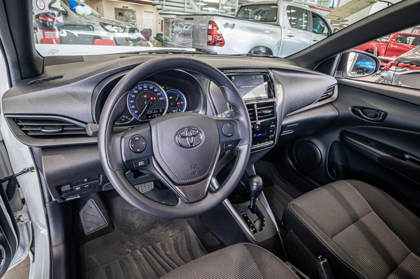 Toyota YARIS 1.5 16V FLEX XL MULTIDRIVE 15