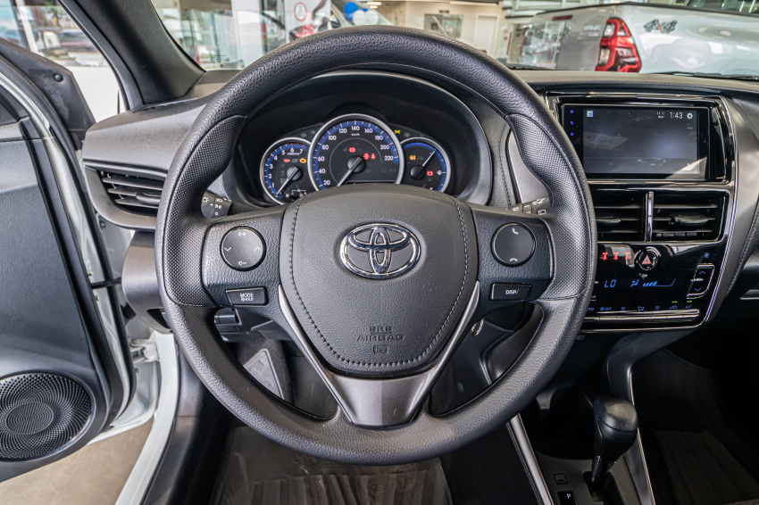 Toyota YARIS 1.5 16V FLEX XL MULTIDRIVE 14