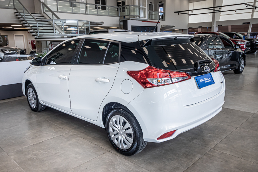 Toyota YARIS 1.5 16V FLEX XL MULTIDRIVE 7