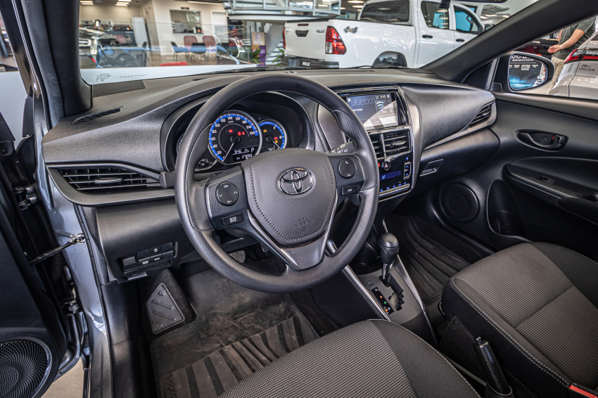Toyota YARIS 1.5 16V FLEX XLS MULTIDRIVE 14