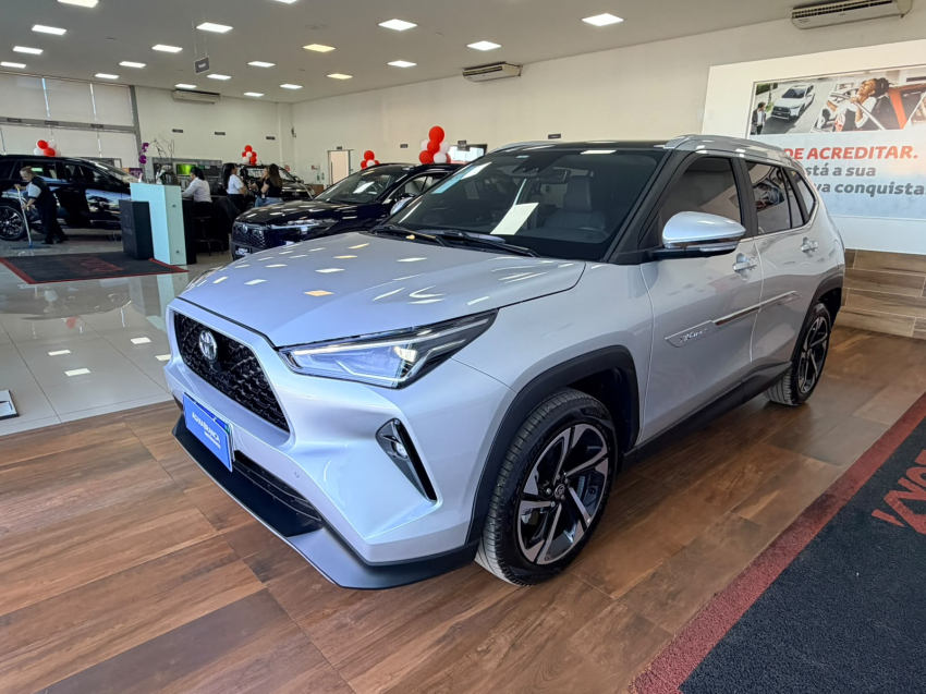 Toyota YARIS CROSS 1.5 VVT-I FLEX XRX CVT