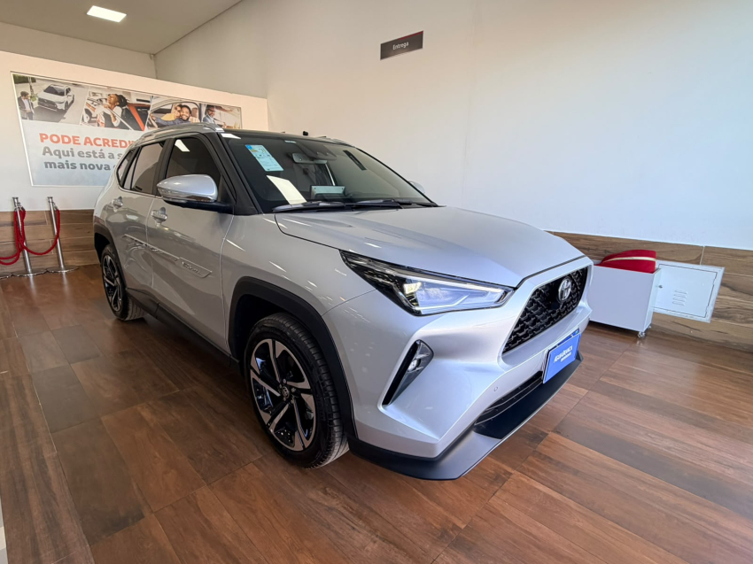 Toyota YARIS CROSS 1.5 VVT-I FLEX XRX CVT 2
