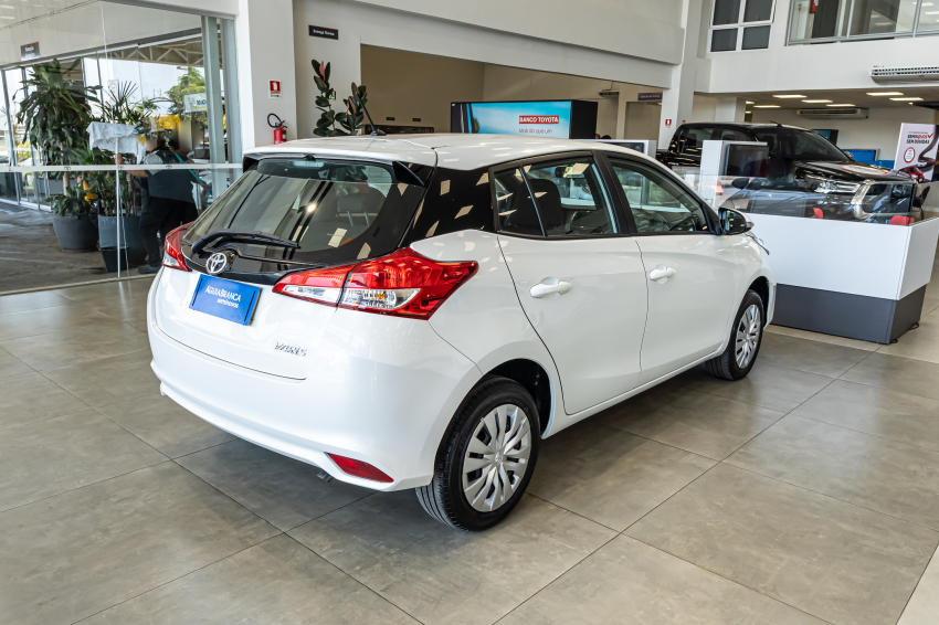 Toyota YARIS 1.5 16V FLEX XL MULTIDRIVE 10