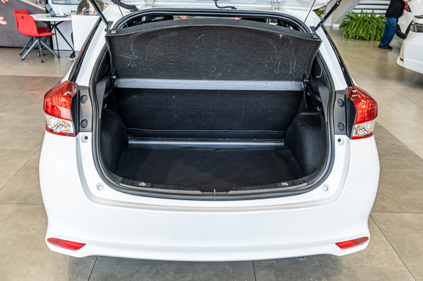Toyota YARIS 1.5 16V FLEX XL MULTIDRIVE 11
