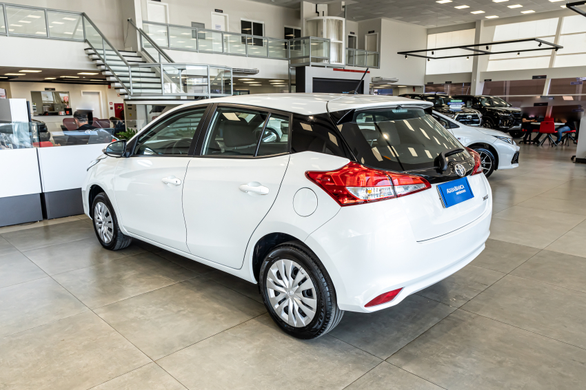 Toyota YARIS 1.5 16V FLEX XL MULTIDRIVE 7