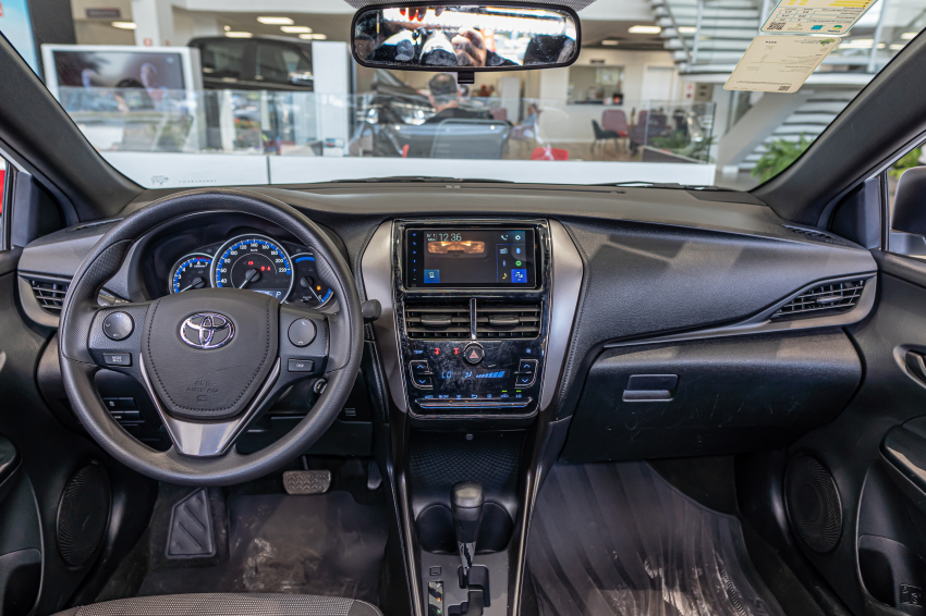 Toyota YARIS 1.5 16V FLEX XL MULTIDRIVE 13