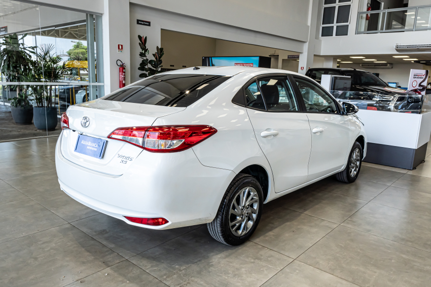 Toyota YARIS 1.5 16V FLEX SEDAN XS MULTIDRIVE 10